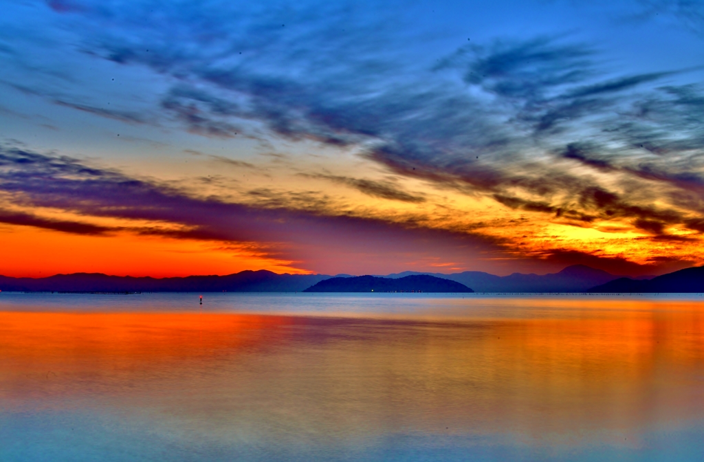 琵琶湖沖島夜明けの時