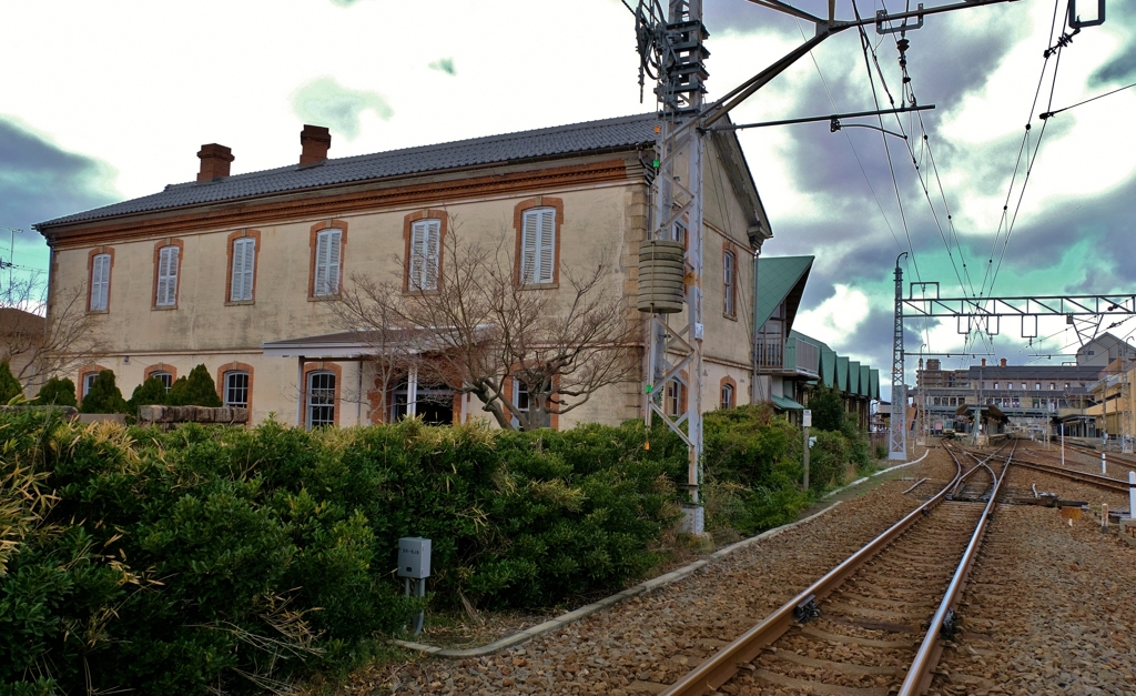 新旧鉄道駅舎