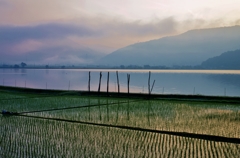 余呉湖の朝景