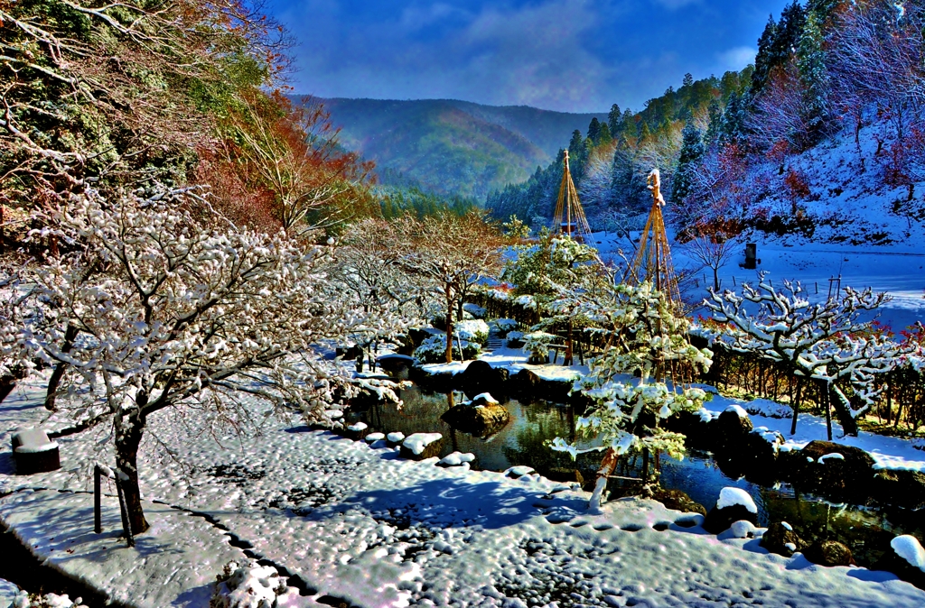 山間冬景