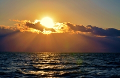 海のような琵琶湖の夕日