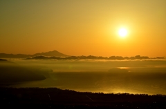琵琶湖低ポッチの朝日