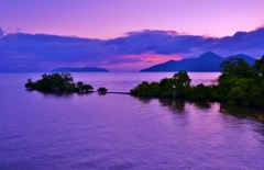 琵琶湖　湖東の夜明け