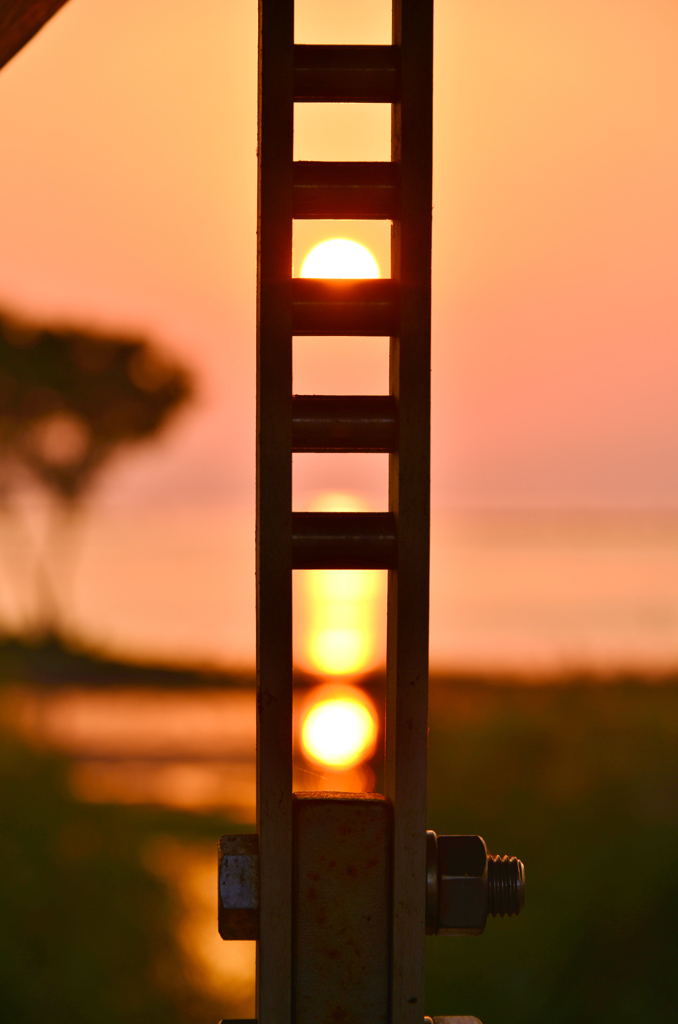 駆け降りる夕日