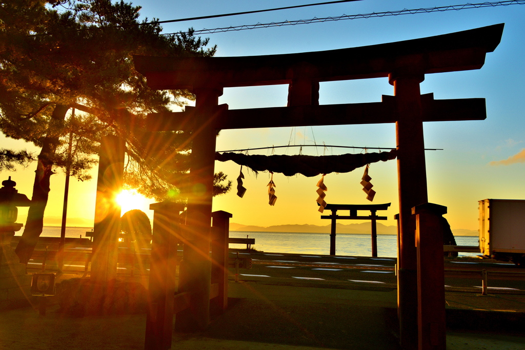 白髭神社の朝