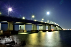 月光の琵琶湖大橋