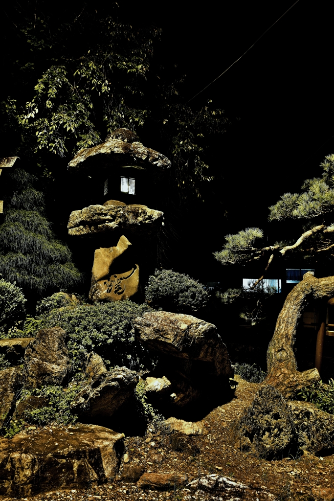 石灯篭　常夜燈