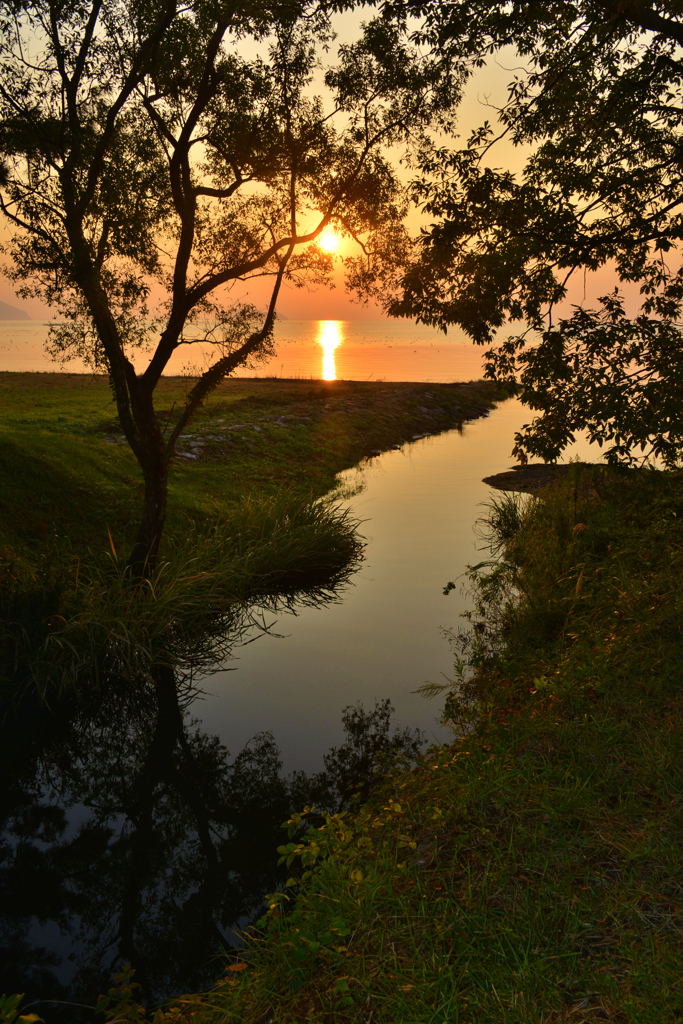 Morning of waterside