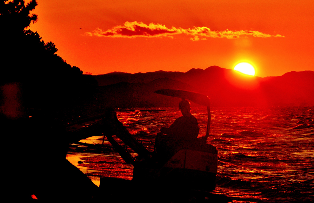 ショベルカーの夕陽