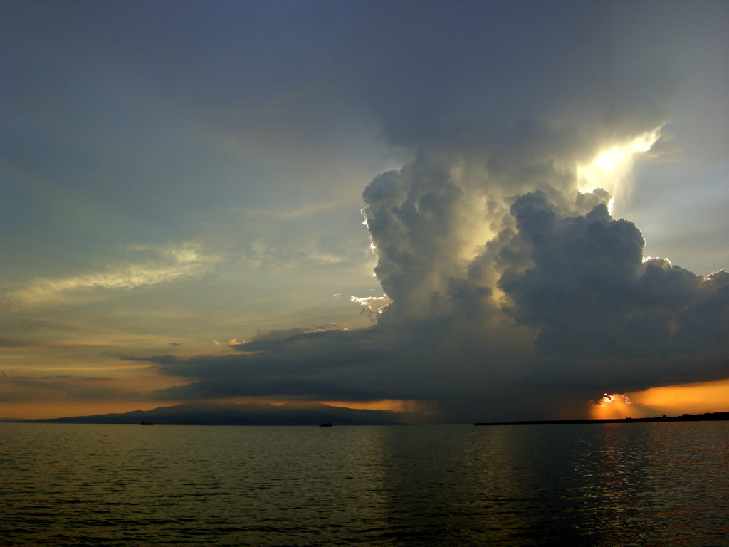 Ariake Sea and the sunset and thunderhea