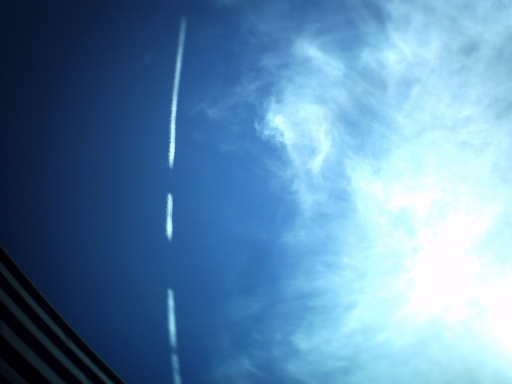 広島の空。