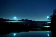 とある橋の夜の風景