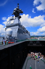 護衛艦いせ001