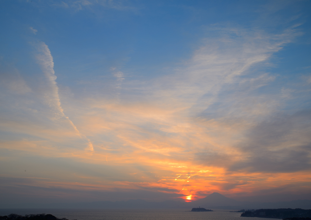 暮れ行く西の空