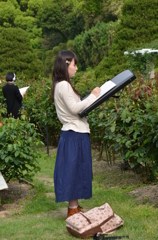 写生をするひと（１）