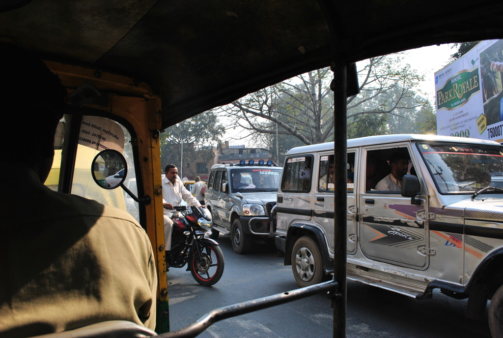 scene 2 『右見たら、えっ Tom Cruise !!??』