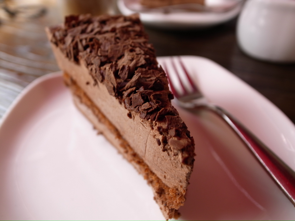 Chocolate mousse cake