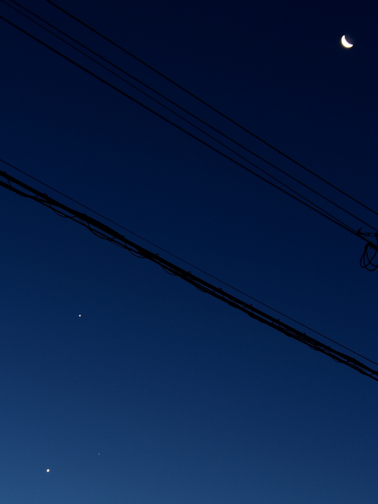月と星 with 電線