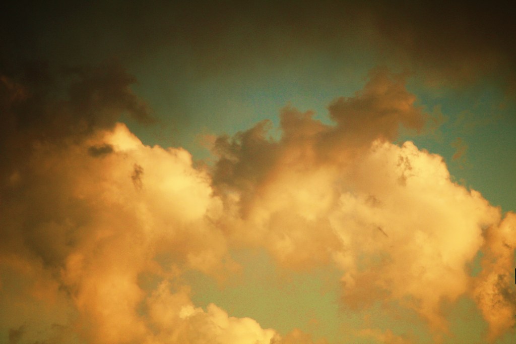 絵画の様な雲