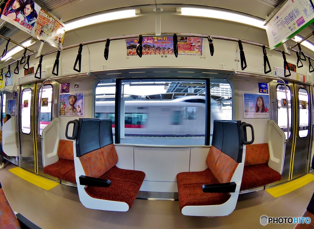 Qちゃんズの冒険・・・特別急行列車の通過待ち～