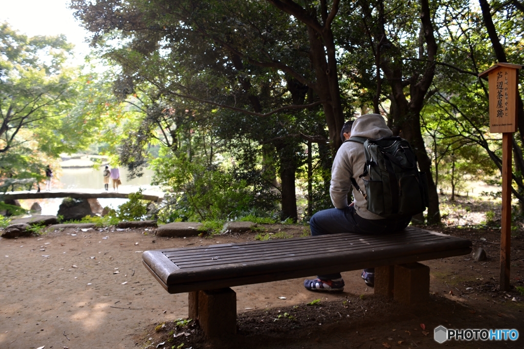 芦辺茶屋跡の・・・背中