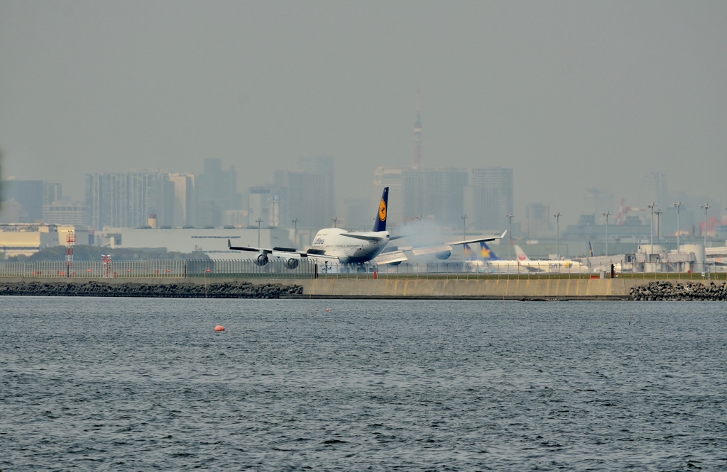 Jumbo touchdown