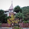 雨の日の風見鶏