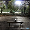 夜の公園のベンチ・・・