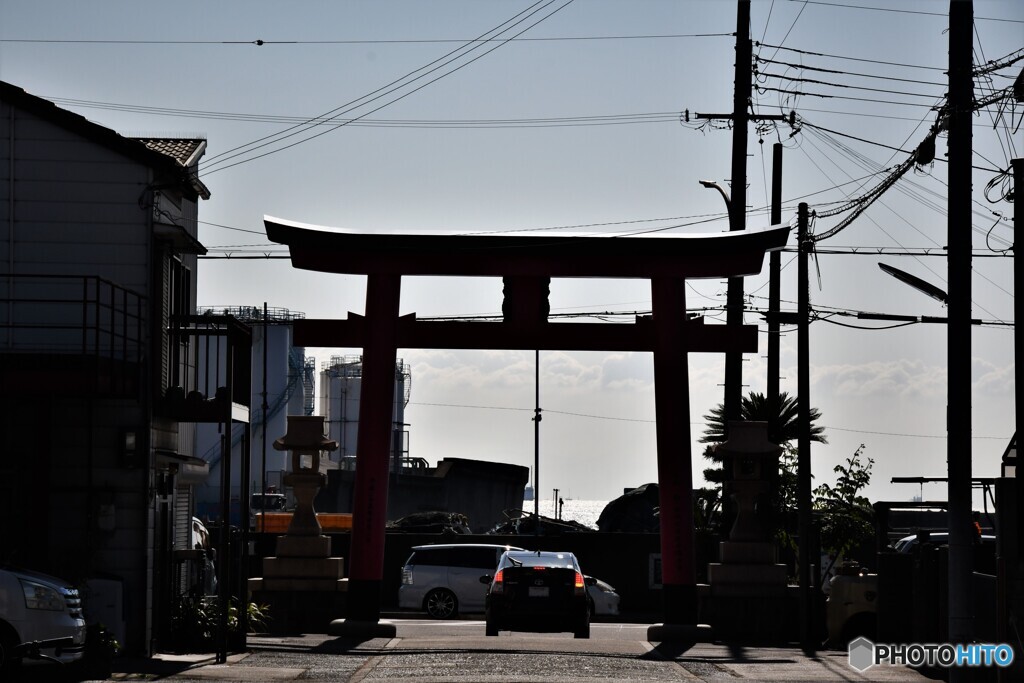 海にちかい神社