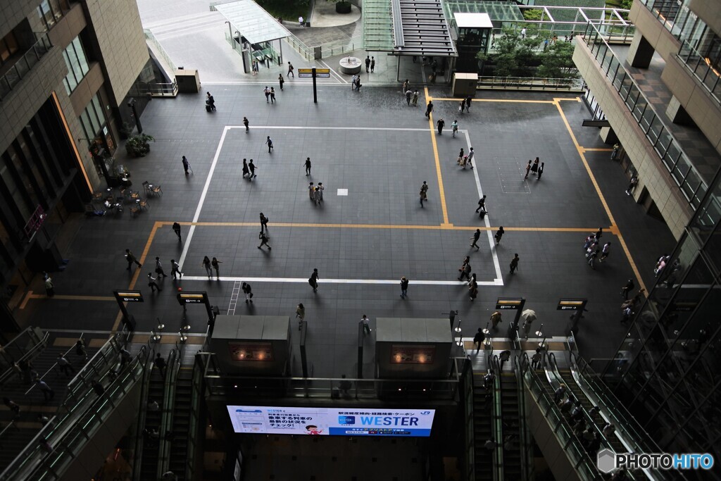 ここ、JR大阪駅 (2)