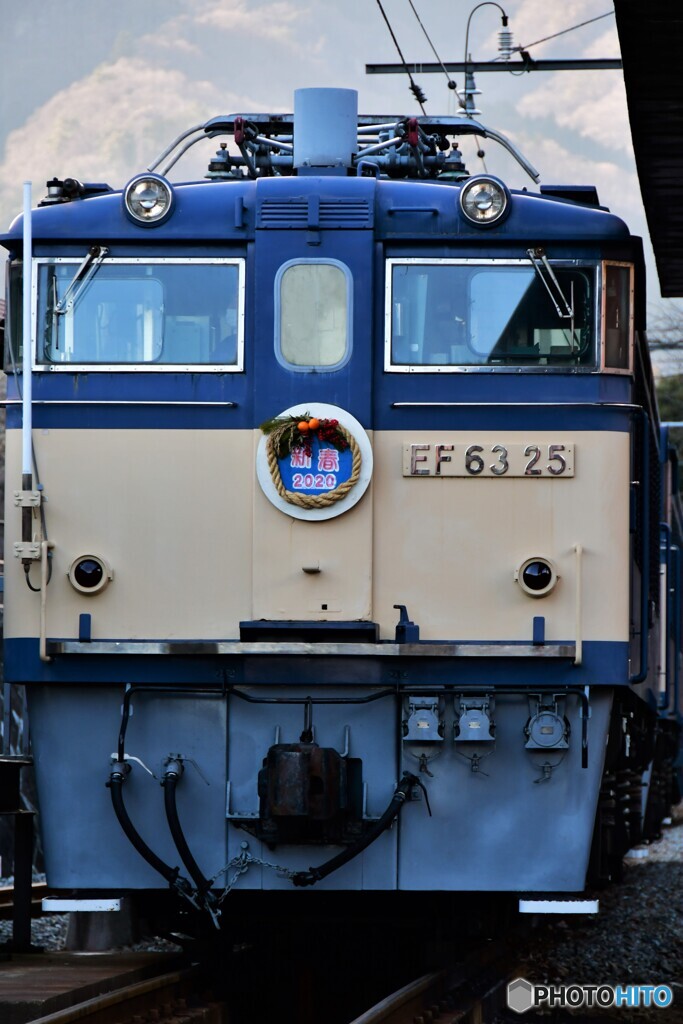 EF63 25