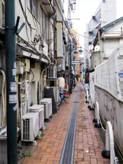 裏通りで・・・