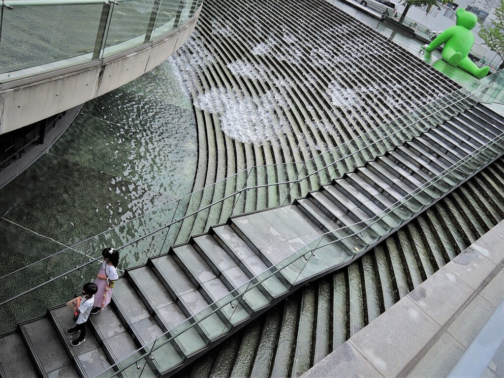 水と階段と・・・