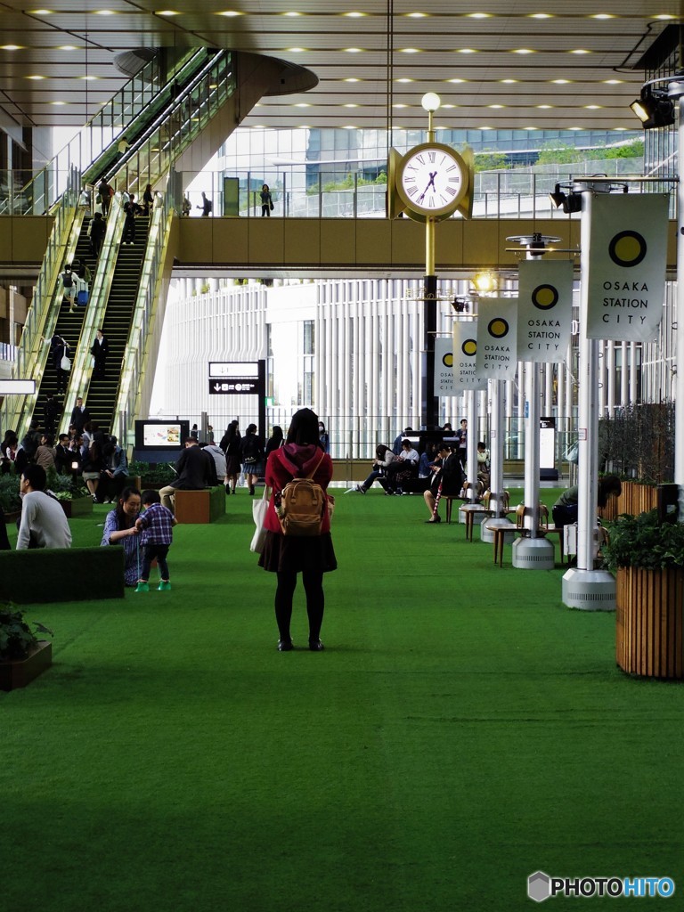 OSAKA STATION CITY・・・Clock and she