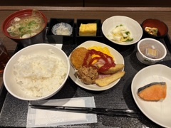 朝食