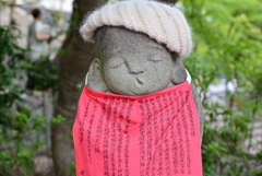 ほっ・・・ ^^) _旦~~