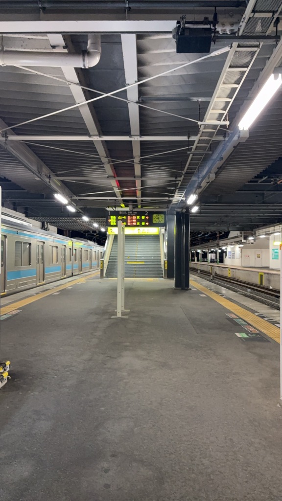 プラットホーム