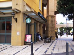 スターバックスで、、、