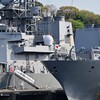 艦首の日章旗
