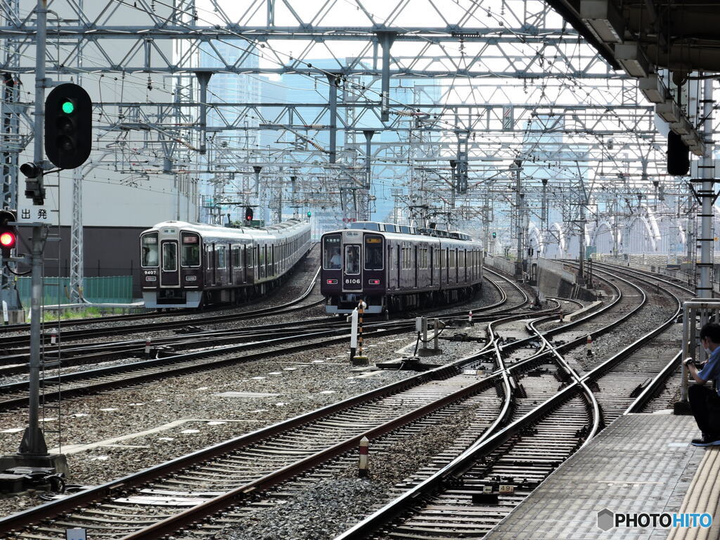 三複線・・・京都線と宝塚線の電車が行く