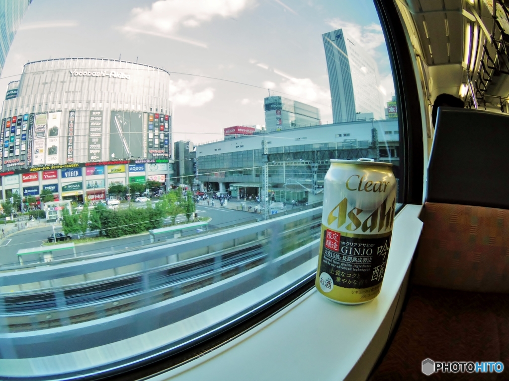車窓から・・・秋葉原駅でかんぱ～い！