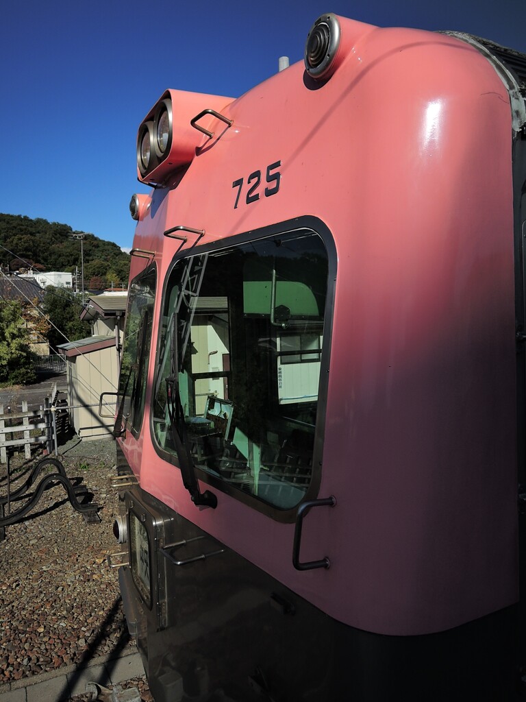 №725