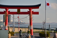 平和鳥居