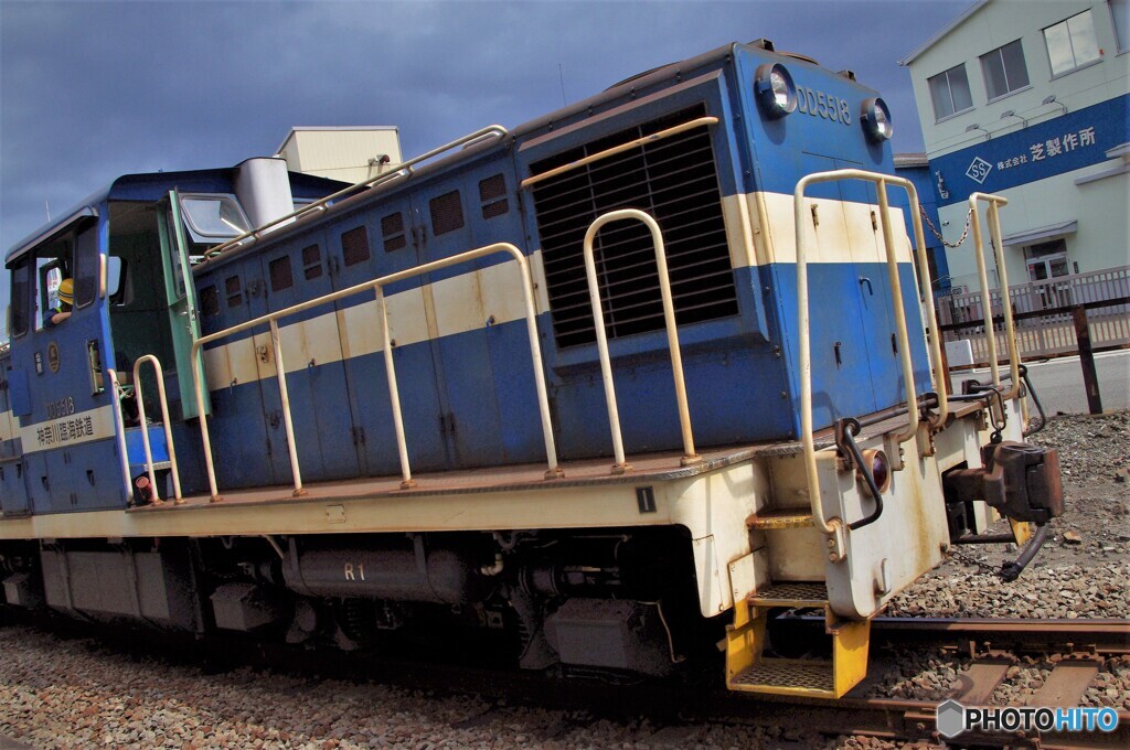 神奈川臨海鉄道・・・運行中