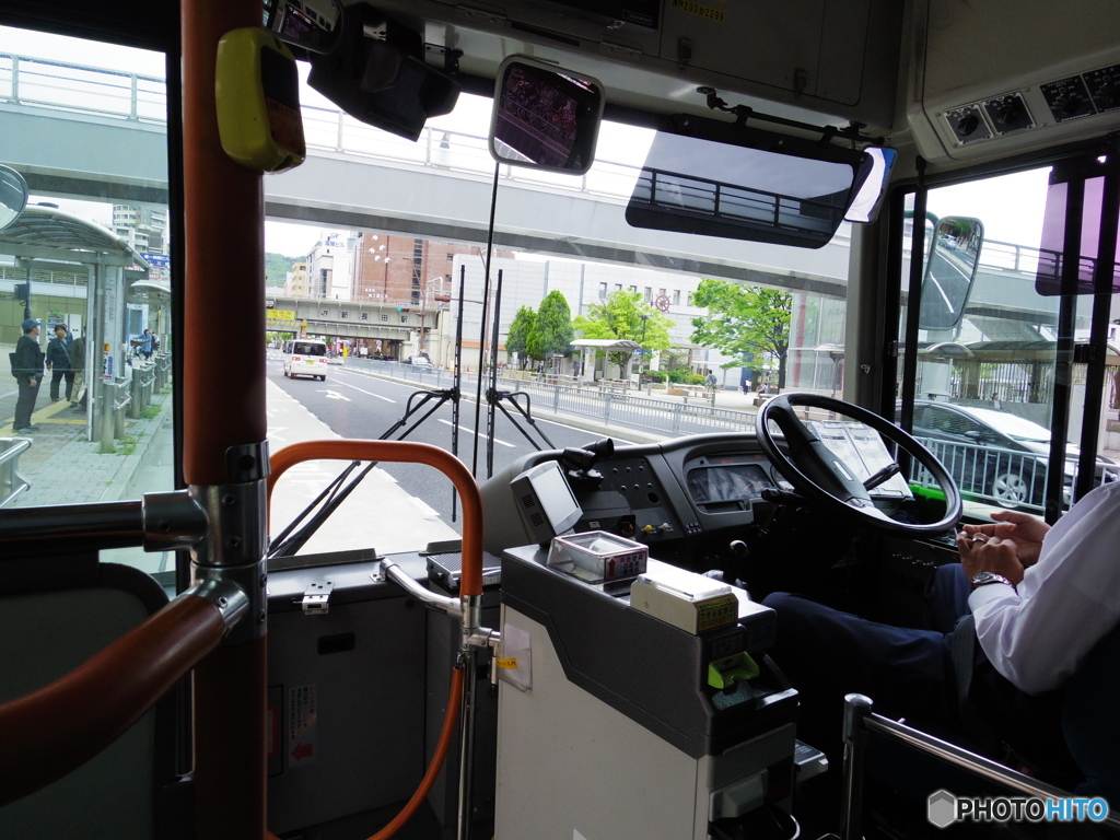 市バス車内