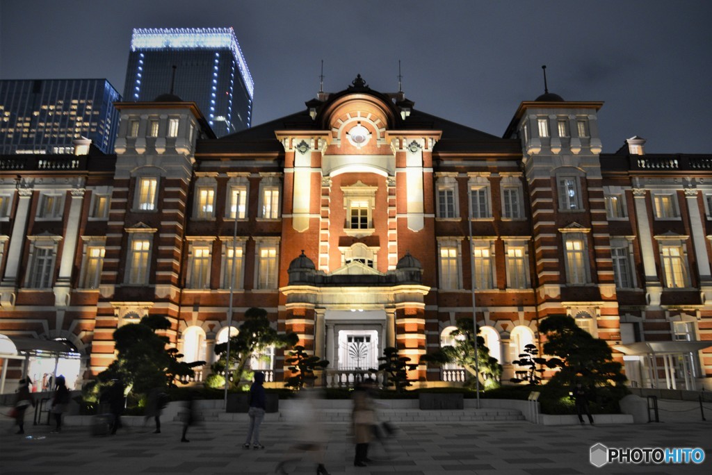 夜の一番高い駅