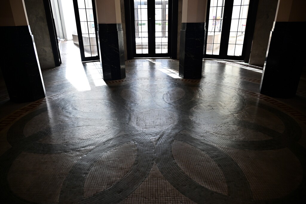 旧館エントランスホール（床）
