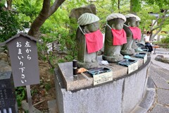 左から　おまいり下さい