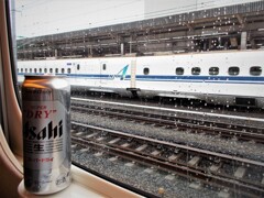 新幹線に、乾杯！
