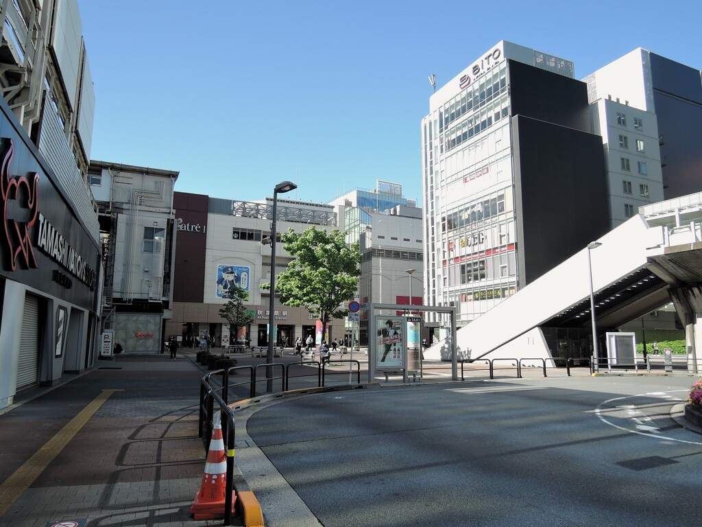 聖地・秋葉原電気街口前